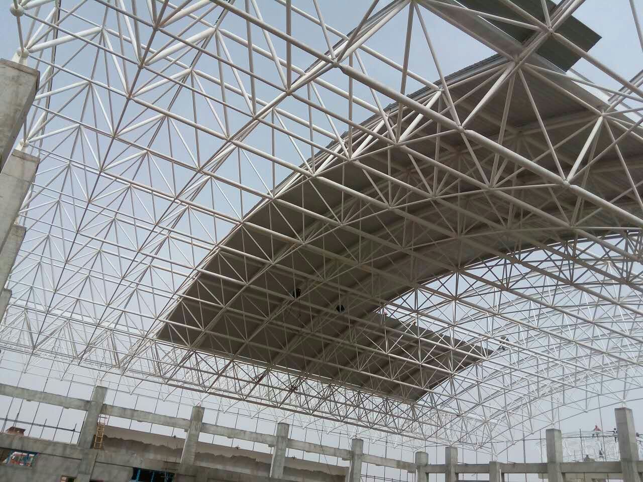 天门青岛一汽网架
